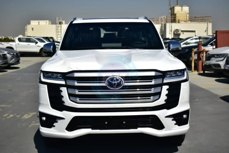 LandCruiser 300 VXR+